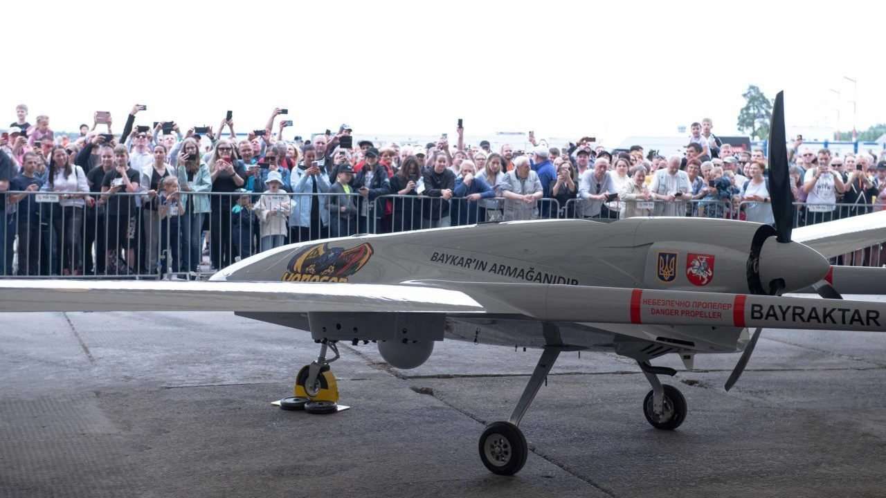 Турция безвозмездно передала Литве БПЛА Bayraktar TB2
