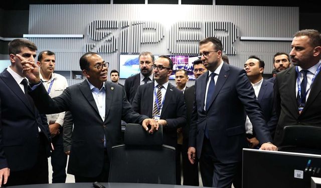 Визит в ASELSAN министра обороны Малайзии Нордина